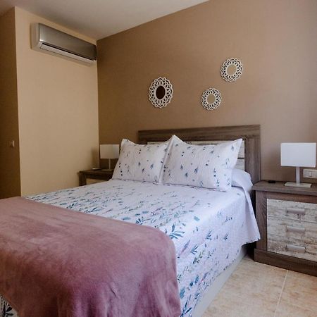 Apto Ache, Acogedor Apartamento De 66 M Con Terraza, Aire Acondicionado Y Parking Privado Gratuito Los Abrigos Eksteriør bilde